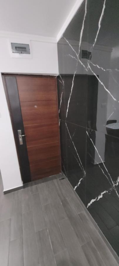 Andi 2-Apartament Байле Херкулане Екстериор снимка