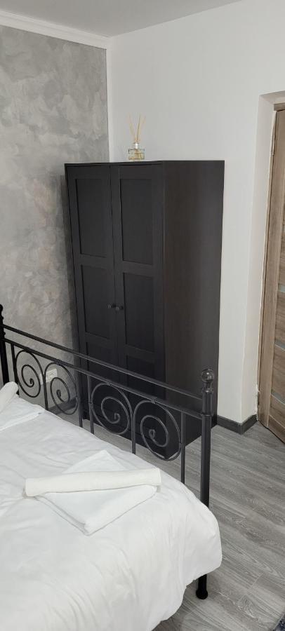Andi 2-Apartament Байле Херкулане Екстериор снимка