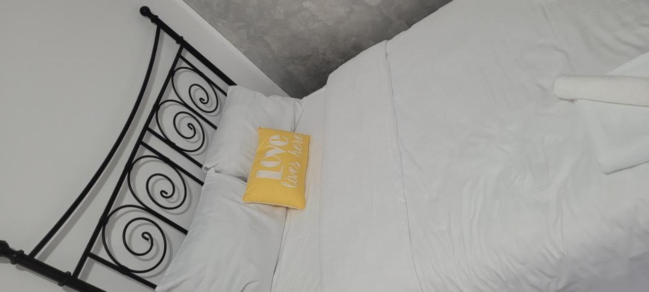 Andi 2-Apartament Байле Херкулане Екстериор снимка